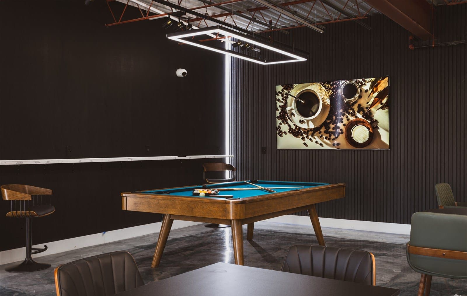 The resident lounge pool table