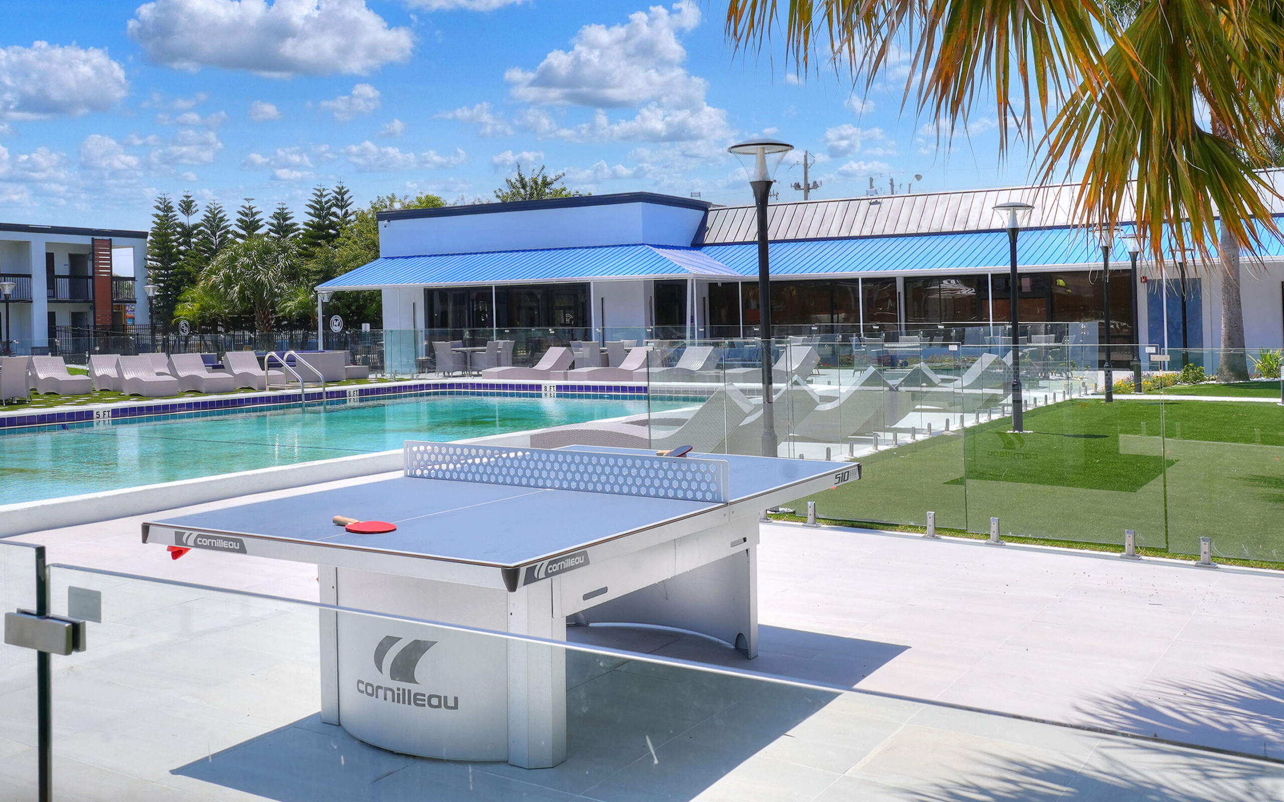 Apartments for rent in Winter Haven — courtyard and amenities at The Jade