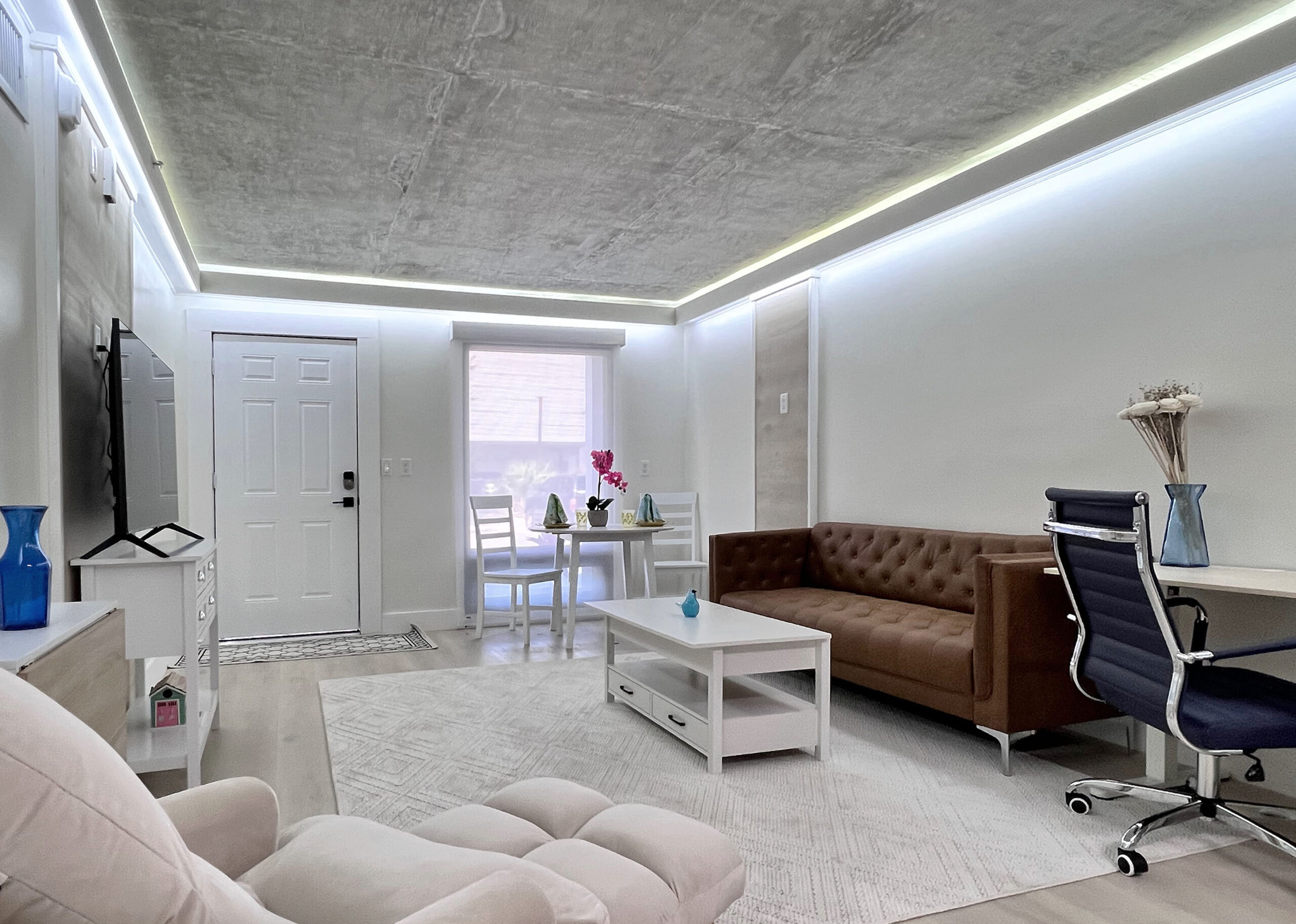 Featured image for “The Ultimate Guide to Work-From-Home Amenities in Luxury Apartment Communities (Featuring The Jade in Winter Haven)”