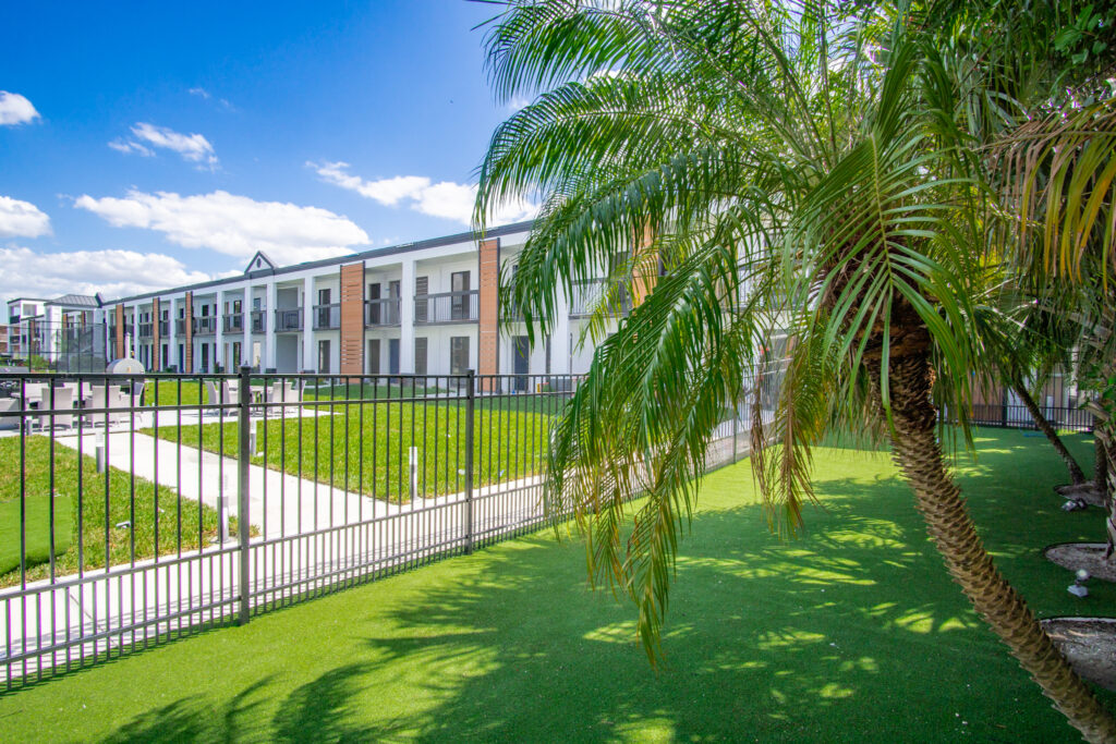 Featured image for “Houses for Rent Near Me Pet Friendly? Discover The Jade Apartments in Winter Haven”